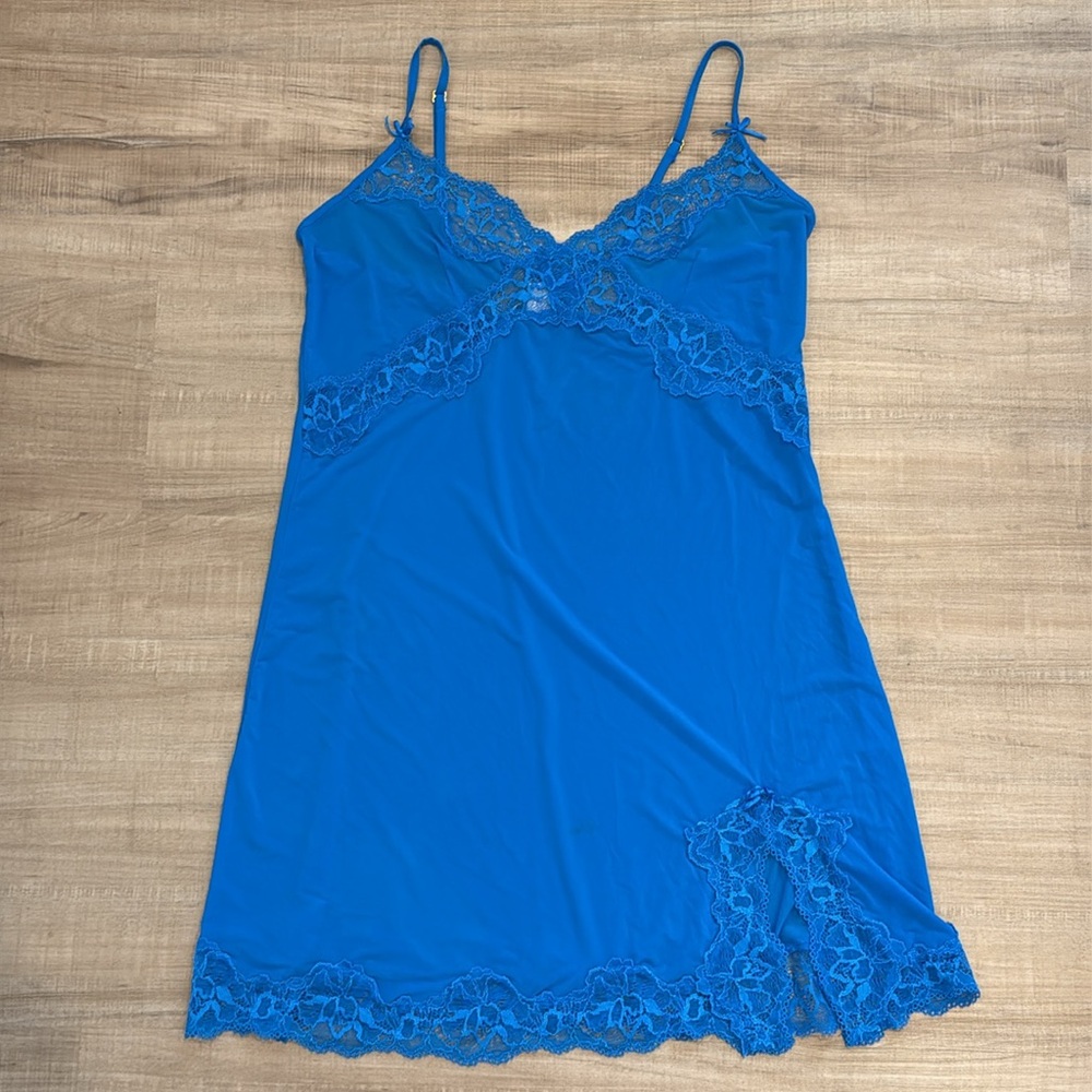 Y2K Victoria’s Secret Slip Dress